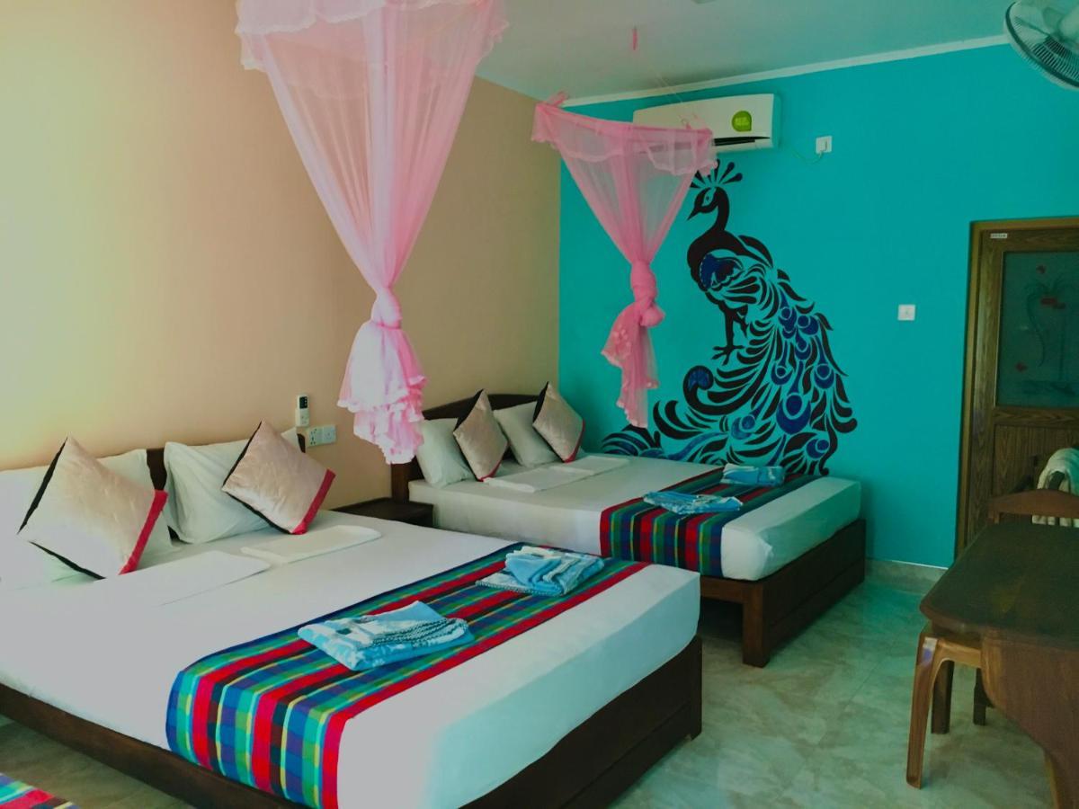 Gangadiya Lodge Szigirija Kültér fotó
