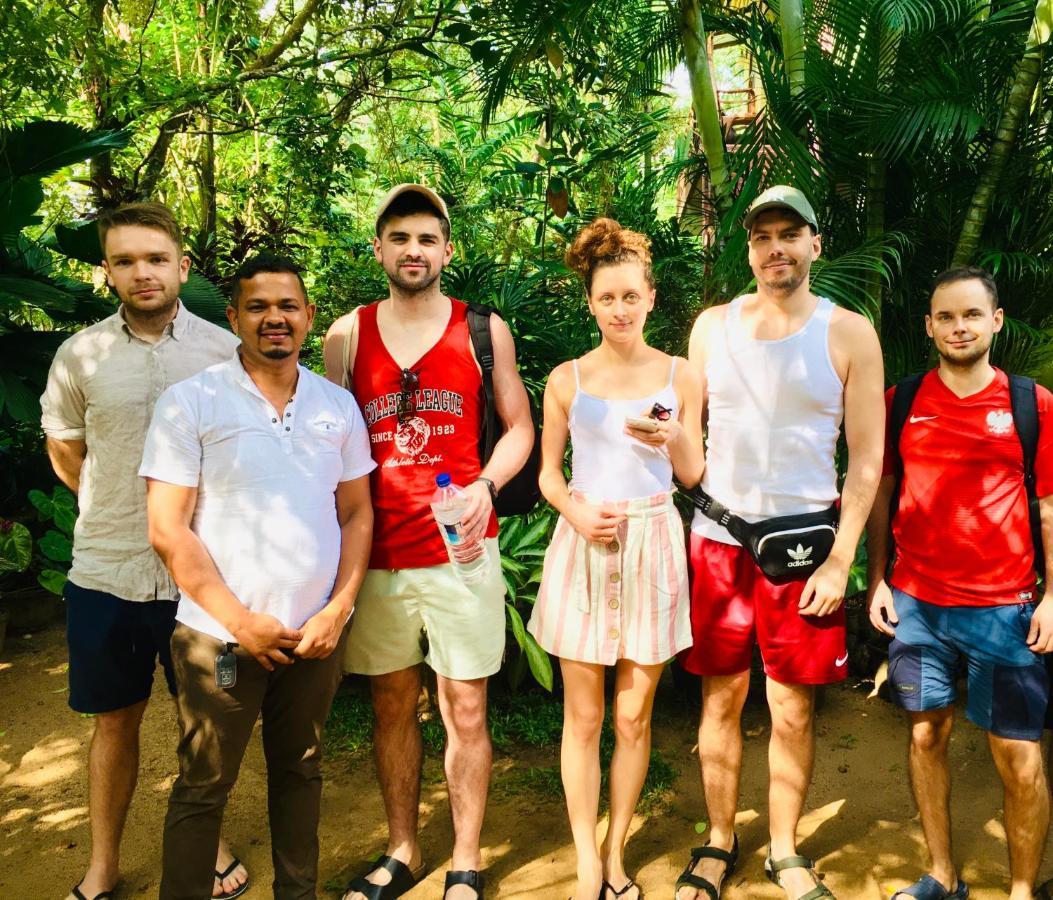 Gangadiya Lodge Szigirija Kültér fotó