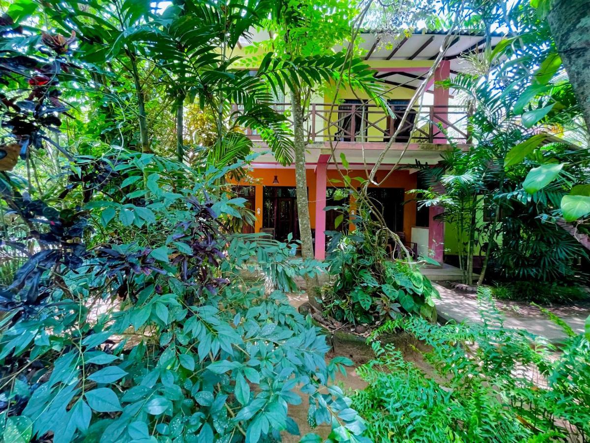 Gangadiya Lodge Szigirija Kültér fotó