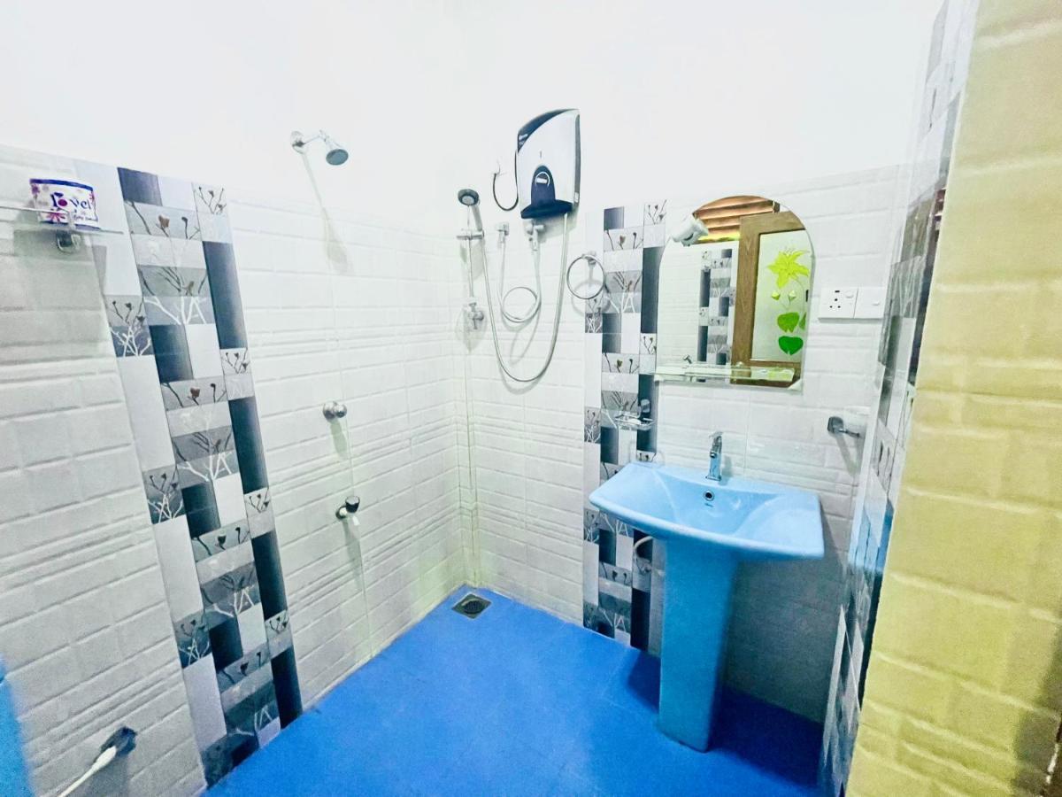 Gangadiya Lodge Szigirija Kültér fotó