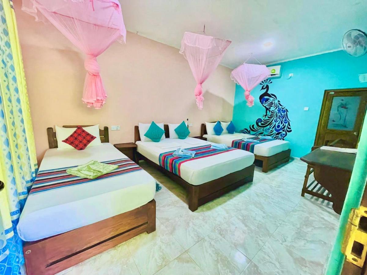 Gangadiya Lodge Szigirija Kültér fotó